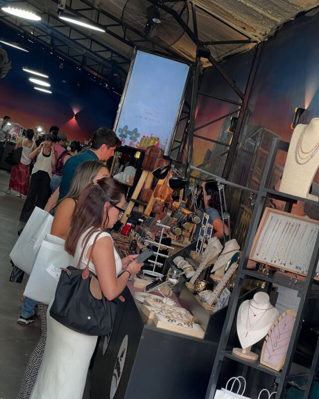 Ya iniciamos esta nueva jornada del Bazar de Emprendedores.
Desde jueves 20 hasta el domingo 23 de Marzo los estaremos esperando en Av. Italia 1213, Povidencia.
Junto a los mejores emprendedores.
.
Somos Bazar de Emprendedores,
La mejor opción en el barrio italia.